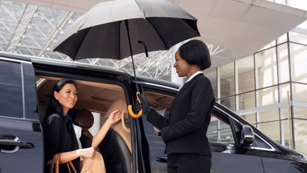 Top 7 Benefits of Hiring a Chauffeur Service in Australia