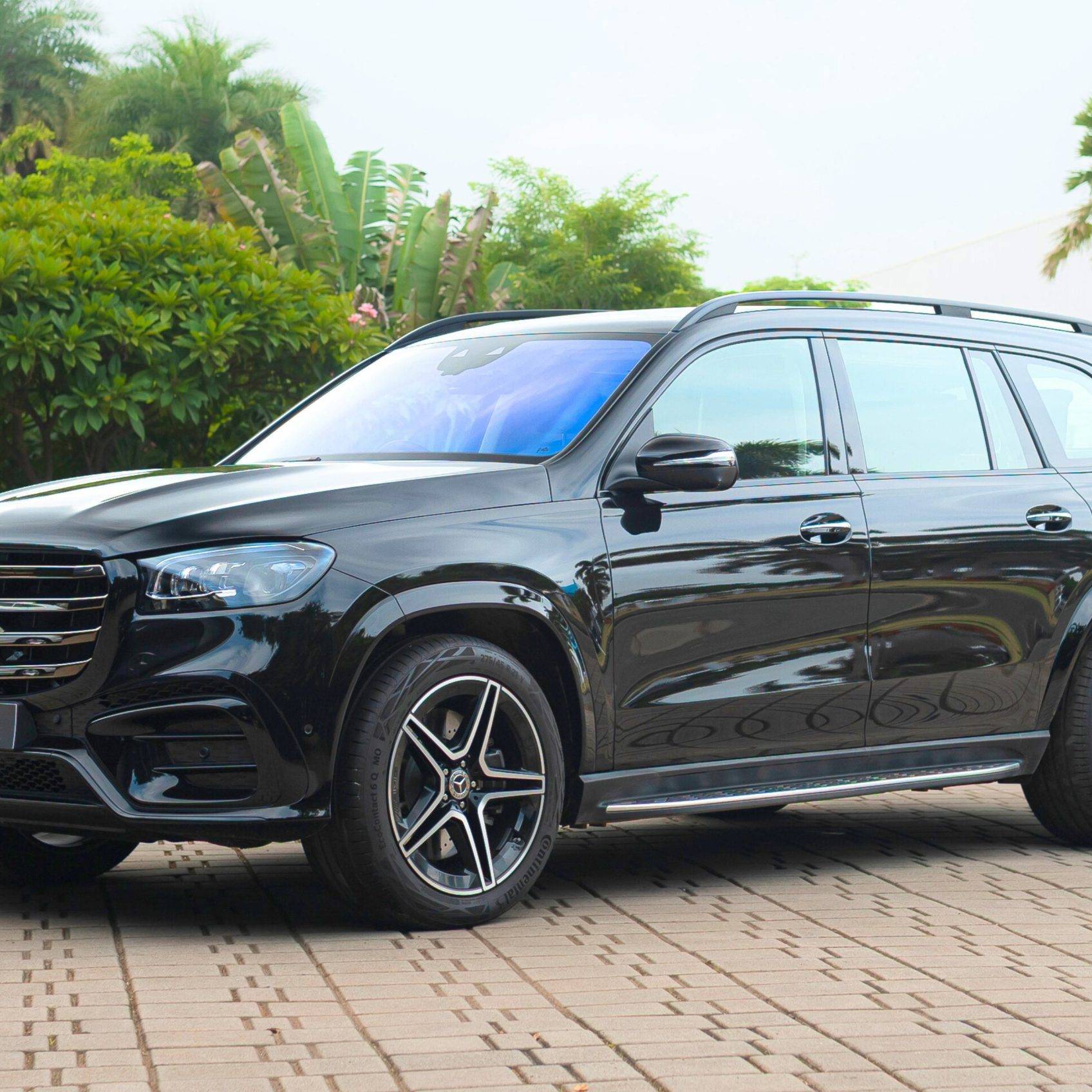 Mercedes GLS black